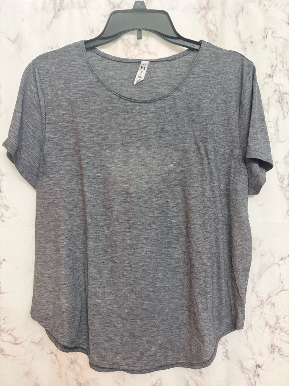 Under Armour Women’s Heather Gray Short Sleeve Scoop Neck Tee